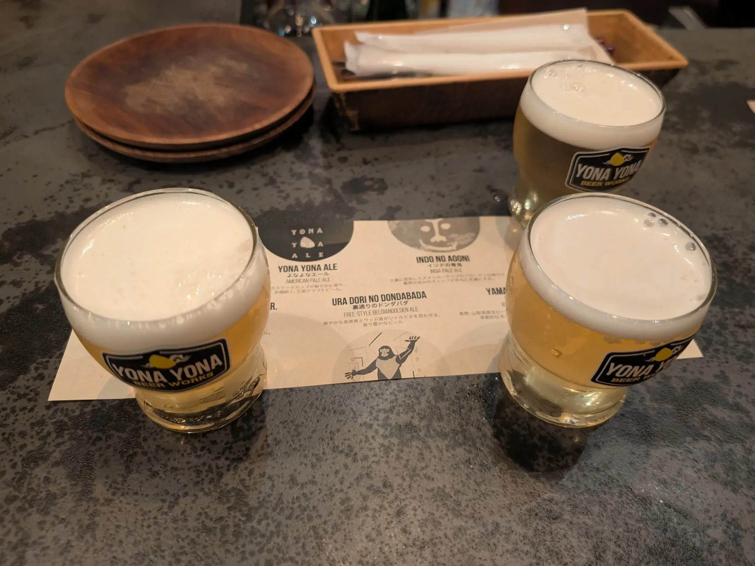 YONA YONA BEER WORKS 吉祥寺店のクラブとビール飲み比べセット